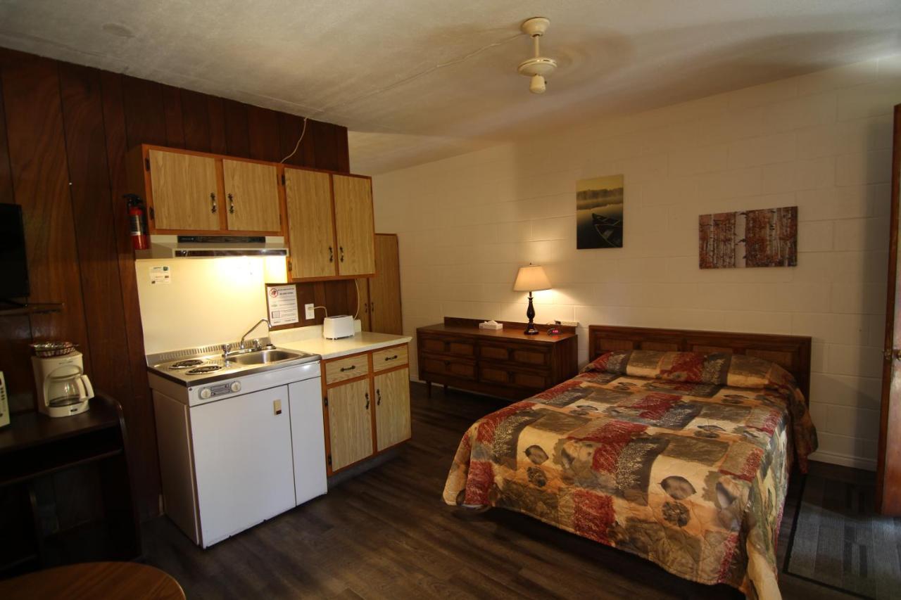 Motel Lennoxville Sherbrooke Exteriér fotografie