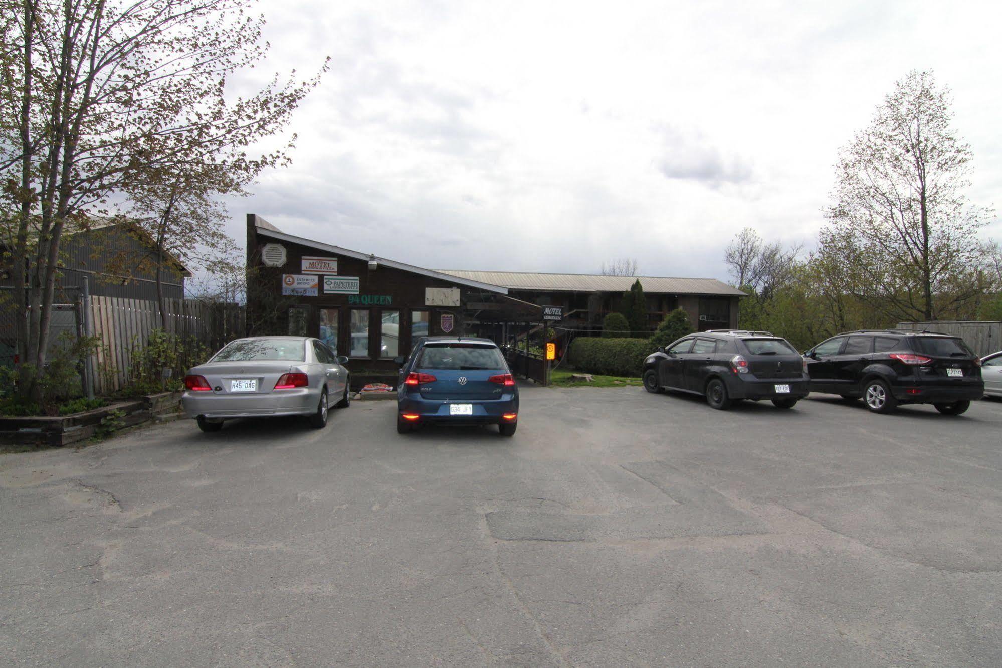 Motel Lennoxville Sherbrooke Exteriér fotografie